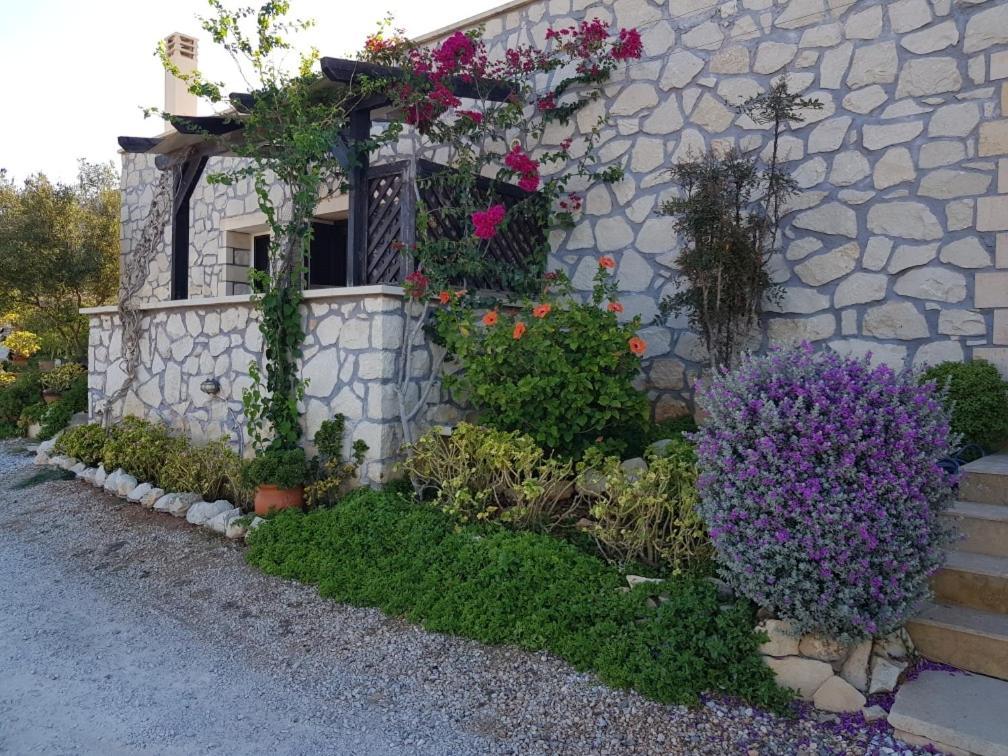 Cottage Du Soleil Makrýgialos Esterno foto