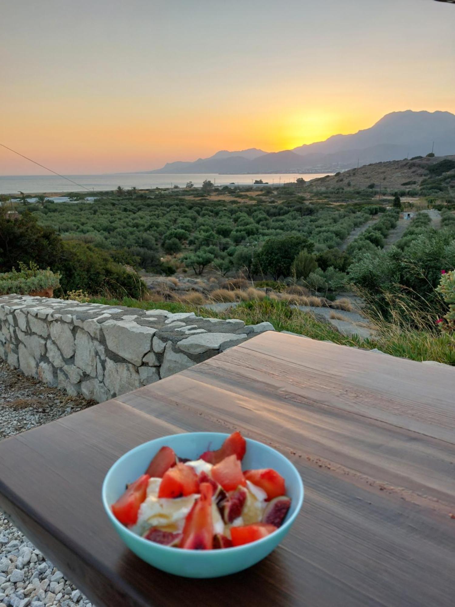 Cottage Du Soleil Makrýgialos Esterno foto